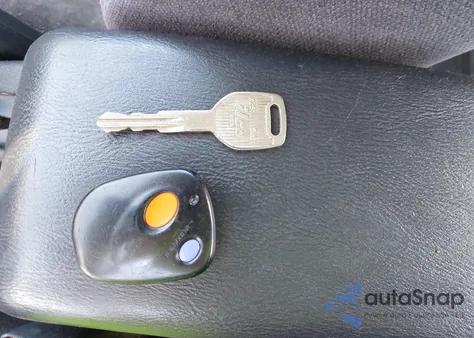 2004 Subaru Legacy L/L W/35Th Anniversary Edition z USA, uszkodzony, nr VIN 4S3BE625847202748